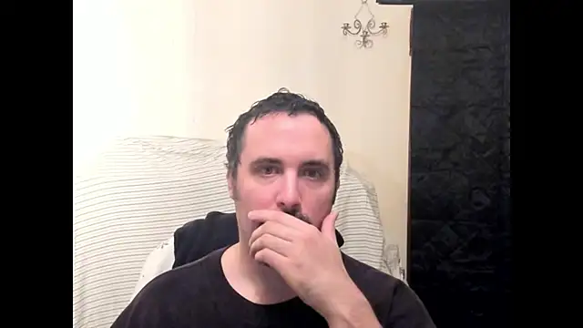 Snapshot of Metalstud chatting on November 2025 04:13:01 AM Metalstud online show from November 2025 04:13:01 AM