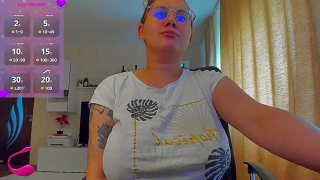 hot evil queen online show from January 2026 10:40:01 AM