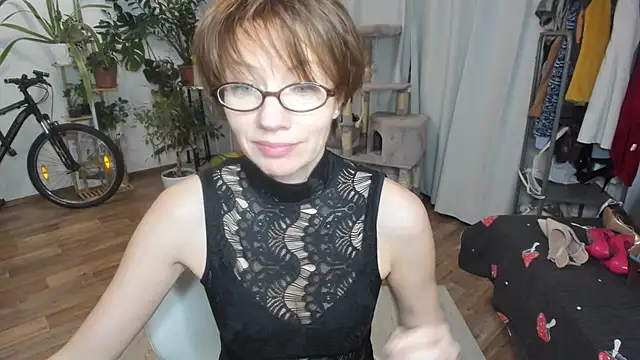 Snapshot of Constancia_pure chatting on February 2025 06:58:01 PM Constancia pure online show from February 2025 06:58:01 PM