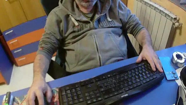 Tango128 online show from October 2025 05:59:01 AM