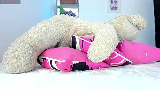 briitany hot online show from November 2025 05:24:01 PM