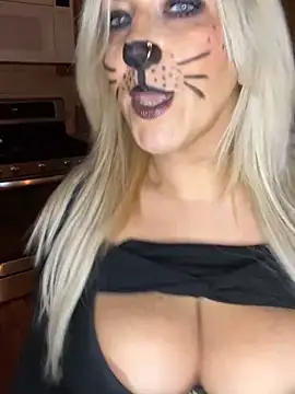 LittleMissEeve online show from October 2025 10:59:02 PM