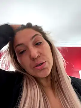 LittleMissEeve online show from December 2025 04:24:02 PM