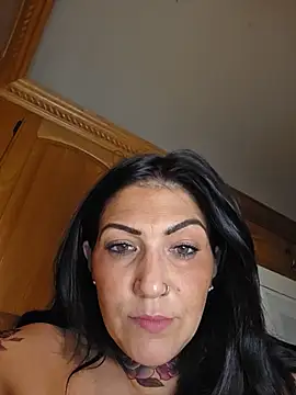 Snapshot of LittleMissEeve chatting on June 2026 03:49:01 AM LittleMissEeve online show from June 2026 03:49:01 AM
