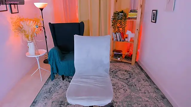 Snapshot of Laly_Peach chatting on December 2024 07:40:02 PM Laly Peach online show from December 2024 07:40:02 PM