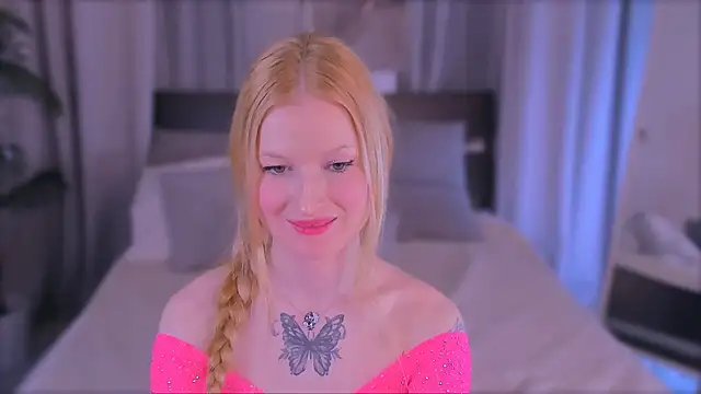 Snapshot of Laly_Peach chatting on December 2024 01:10:01 AM Laly Peach online show from December 2024 01:10:01 AM