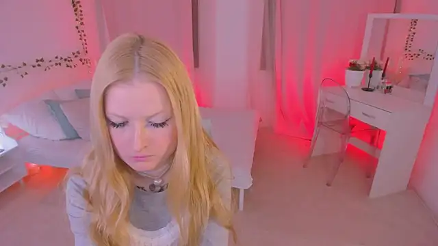 Snapshot of Laly_Peach chatting on February 2025 07:40:02 PM Laly Peach online show from February 2025 07:40:02 PM