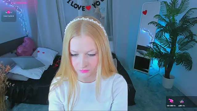 Snapshot of Laly_Peach chatting on February 2025 04:32:01 PM Laly Peach online show from February 2025 04:32:01 PM