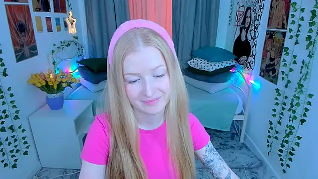 Snapshot of Laly_Peach chatting on March 2025 03:49:01 PM Laly Peach online show from March 2025 03:49:01 PM