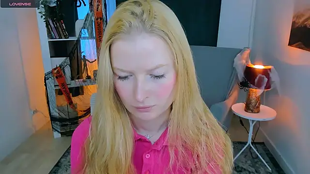 Snapshot of Laly_Peach chatting on October 2025 12:34:02 PM Laly Peach online show from October 2025 12:34:02 PM