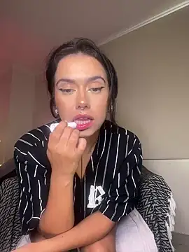 Snapshot of Samispank chatting on December 2024 08:05:02 PM Samispank online show from December 2024 08:05:02 PM