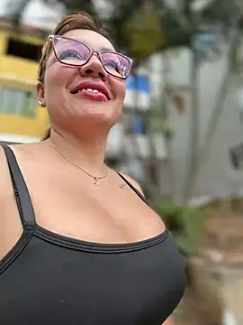 DIANITA 1988 online show from July 2026 06:00:02 PM