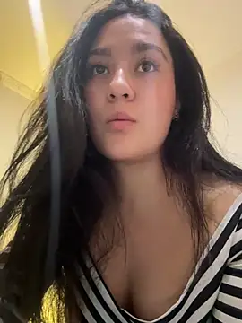 Nina lovi online show from December 2024 11:23:02 PM