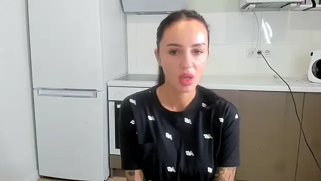 Your Masha online show from December 2025 08:43:01 AM