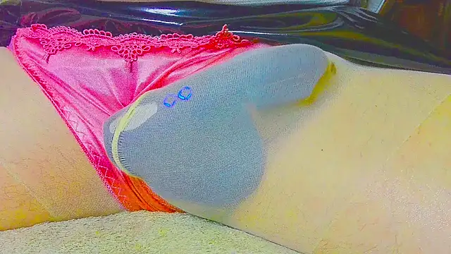 Snapshot of sexypenis75 chatting on February 2025 03:52:01 PM sexypenis75 online show from February 2025 03:52:01 PM