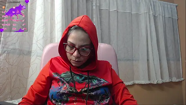 moon cat85 online show from June 2026 12:02:01 PM