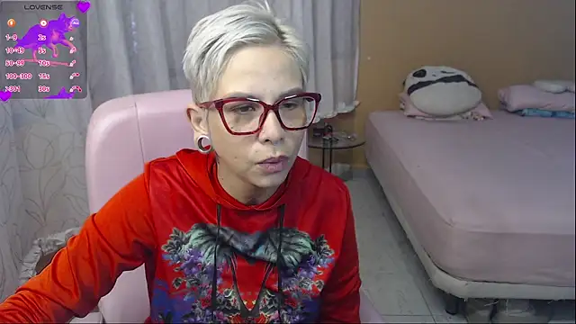 moon cat85 online show from July 2026 01:15:01 PM