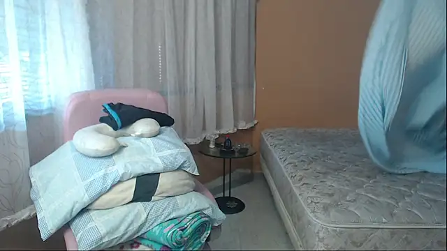 moon cat85 online show from July 2026 04:43:02 PM