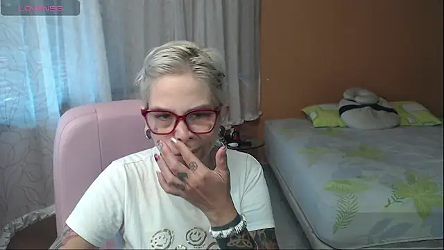 moon cat85 online show from July 2026 12:45:02 PM