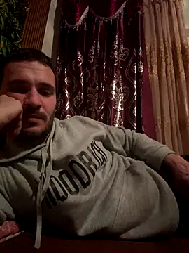 AlexandruUK online show from December 2025 04:27:01 PM