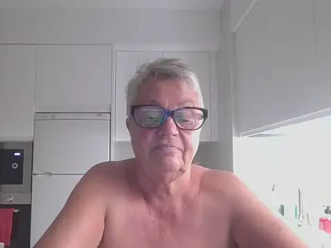 GrannyChrissy68 online show from October 2025 09:47:01 PM