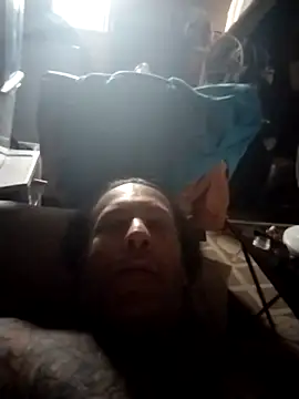 trucker1979 online show from April 2026 01:28:02 PM