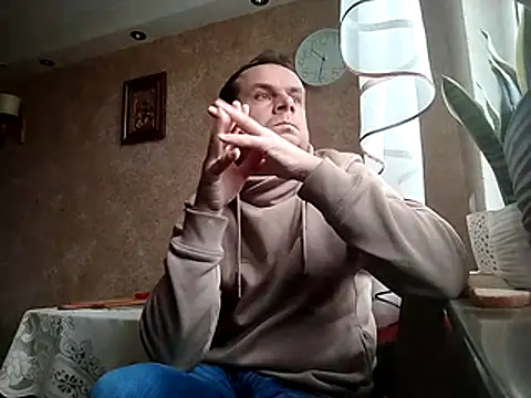 grzes19763 online show from October 2025 08:35:01 AM