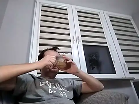 grzes19763 online show from December 2025 03:19:01 PM