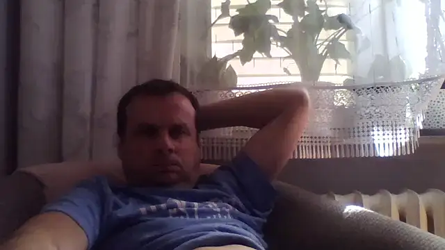 grzes19763 online show from April 2026 12:17:02 PM