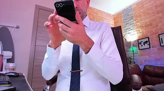 SteveTiger online show from January 2025 10:43:02 AM