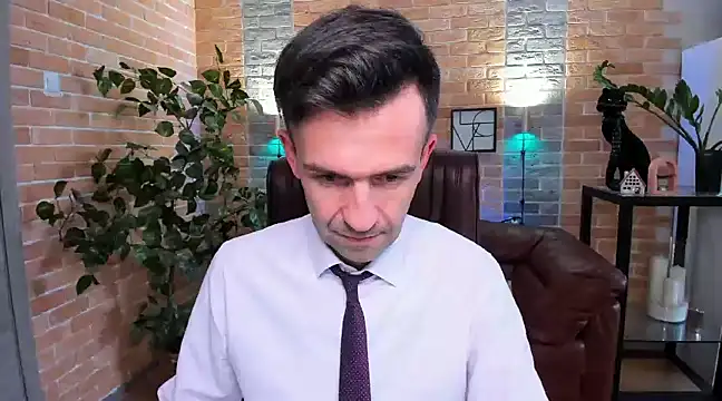 SteveTiger online show from February 2025 05:01:02 PM