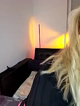 Snapshot of NastyMilf_ chatting on January 2025 07:27:02 PM NastyMilf online show from January 2025 07:27:02 PM
