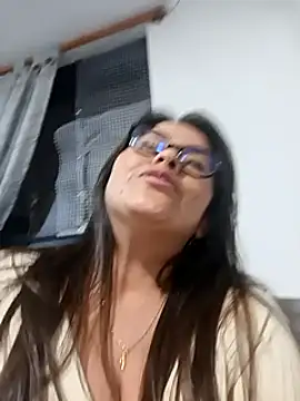 Snapshot of Ixchel_Anaid chatting on February 2025 03:53:02 AM Ixchel Anaid online show from February 2025 03:53:02 AM