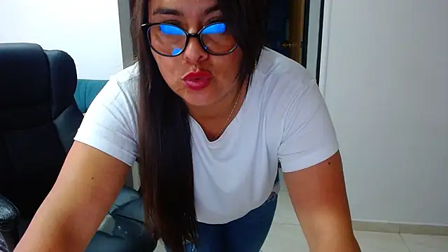 Snapshot of Ixchel_Anaid chatting on February 2025 06:40:01 PM Ixchel Anaid online show from February 2025 06:40:01 PM