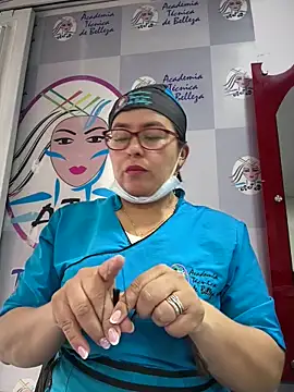 Ixchel Anaid online show from April 2026 01:23:01 PM