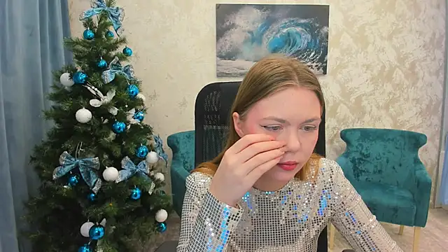 Strawberrye online show from December 2024 12:01:02 PM