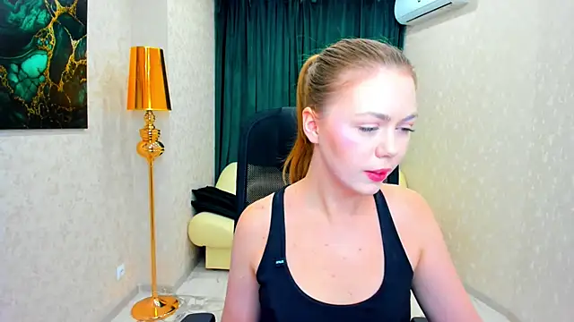 Strawberrye online show from February 2025 06:31:01 AM