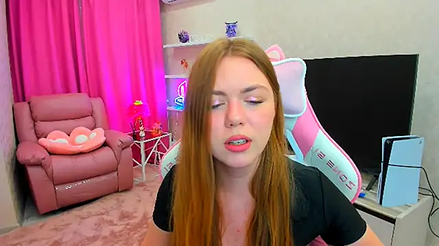 Strawberrye online show from September 2025 03:28:01 AM