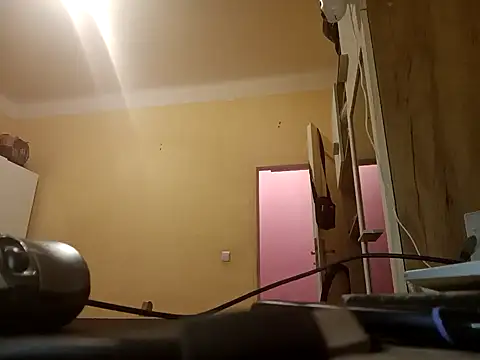 Snapshot of MrWhitePL chatting on January 2025 08:43:02 PM MrWhitePL online show from January 2025 08:43:02 PM