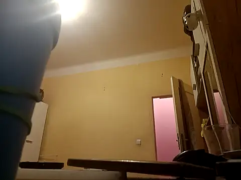 Snapshot of MrWhitePL chatting on February 2025 08:24:01 PM MrWhitePL online show from February 2025 08:24:01 PM