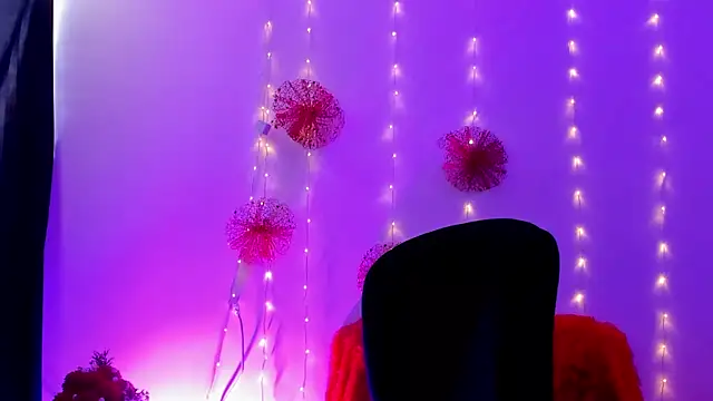 Snapshot of MIss_Kendall_ chatting on December 2024 08:36:01 PM MIss Kendall online show from December 2024 08:36:01 PM