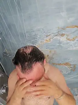 latinoflpr online show from April 2026 10:26:02 PM