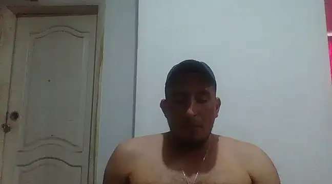 Snapshot of LvMaykel1 chatting on January 2025 10:08:02 PM LvMaykel1 online show from January 2025 10:08:02 PM