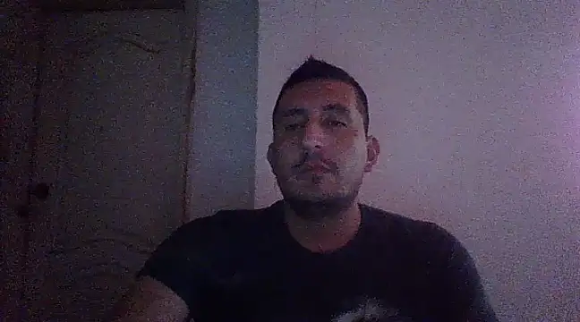 Snapshot of LvMaykel1 chatting on February 2025 09:38:02 PM LvMaykel1 online show from February 2025 09:38:02 PM