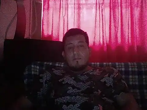 Snapshot of LvMaykel1 chatting on September 2025 08:00:02 PM LvMaykel1 online show from September 2025 08:00:02 PM