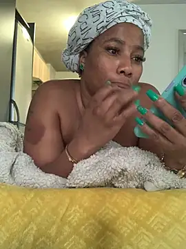 CurvyDesire1 online show from March 2025 01:07:02 PM