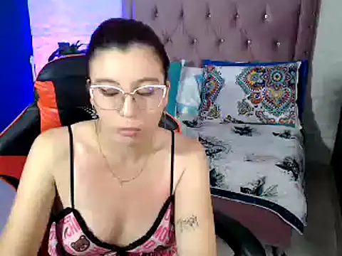annyfischer online show from March 2025 09:54:02 AM