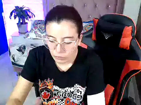 annyfischer online show from March 2025 09:49:02 AM