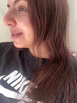 chelbyy online show from November 2025 05:37:01 PM