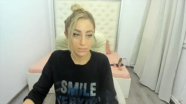 Snapshot of erykajoy chatting on October 2025 08:57:02 AM erykajoy online show from October 2025 08:57:02 AM